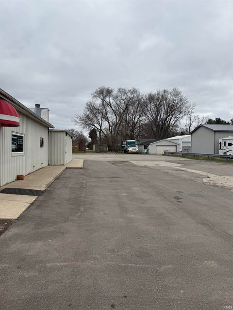 Tiny photo for 512 Lincolnway Highway, Osceola, IN 46561 (MLS # 202603122)