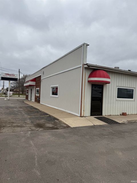 Tiny photo for 512 Lincolnway Highway, Osceola, IN 46561 (MLS # 202603122)