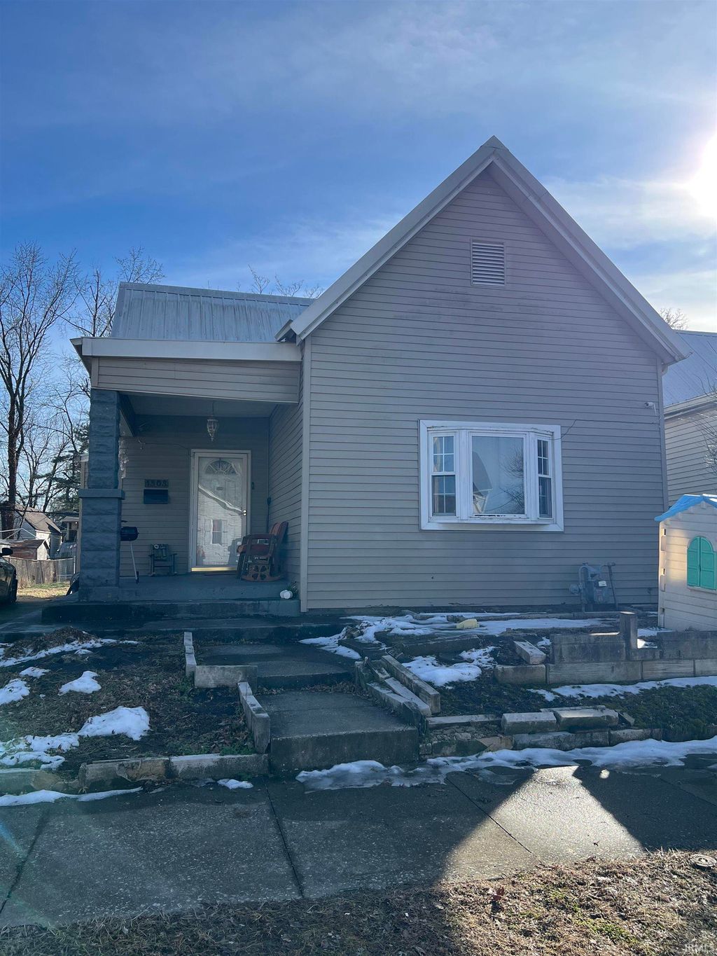 Photo of 1303 E Illinois Street, Evansville, IN 47711 (MLS # 202604643)