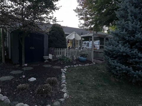 Tiny photo for 2804 ROCKFORD CT SO Circle #2804, Kokomo, IN 46902 (MLS # 202542385)