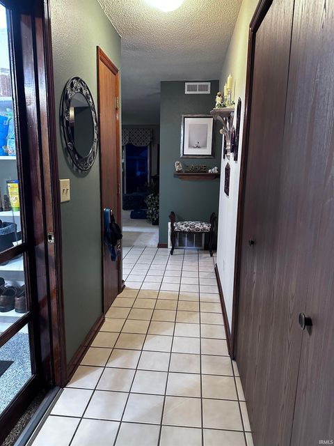 Tiny photo for 2804 ROCKFORD CT SO Circle #2804, Kokomo, IN 46902 (MLS # 202542385)