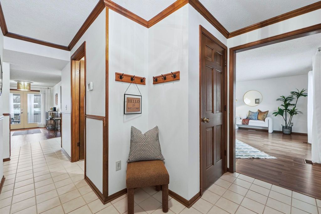 Photo of 5332 Hartford Drive, Fort Wayne, IN 46835 (MLS # 202548477)