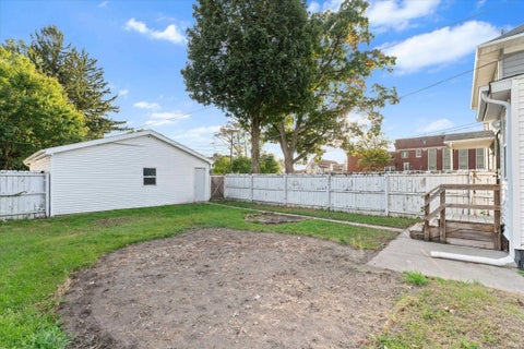 Tiny photo for 406 E Broadway Street, South Bend, IN 46601 (MLS # 202625679)