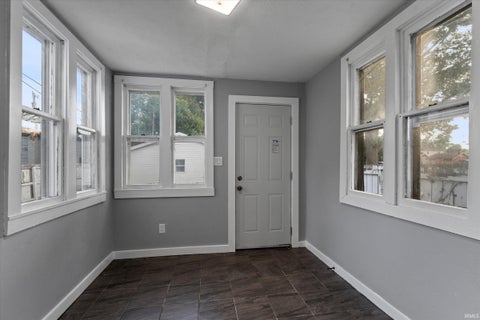 Tiny photo for 406 E Broadway Street, South Bend, IN 46601 (MLS # 202625679)