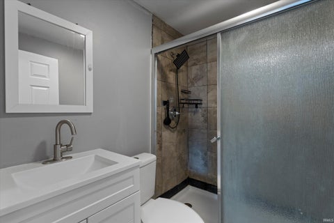 Tiny photo for 406 E Broadway Street, South Bend, IN 46601 (MLS # 202625679)