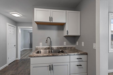 Tiny photo for 406 E Broadway Street, South Bend, IN 46601 (MLS # 202625679)