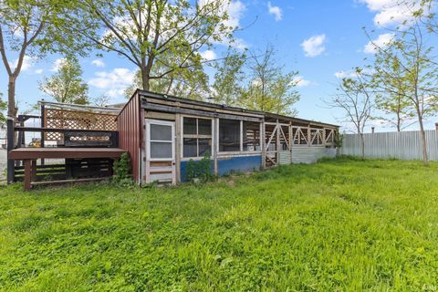 Tiny photo for 8734 N 200 W, Alexandria, IN 46001 (MLS # 202618735)