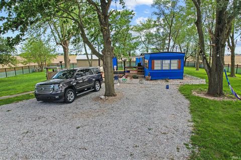 Tiny photo for 8734 N 200 W, Alexandria, IN 46001 (MLS # 202618735)