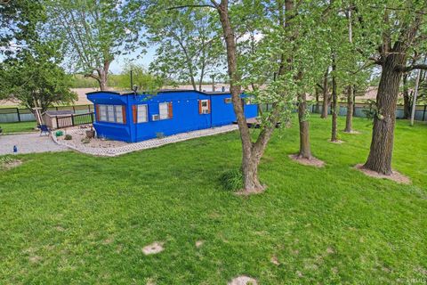 Tiny photo for 8734 N 200 W, Alexandria, IN 46001 (MLS # 202618735)