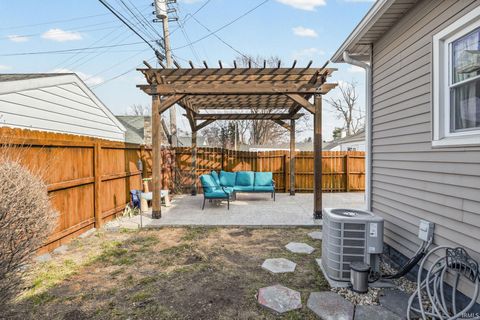 Tiny photo for 2818 Underwood Street, Lafayette, IN 47904 (MLS # 202606706)