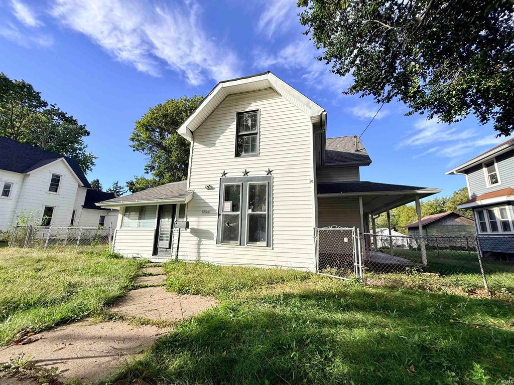 Photo of 1254 E Washington Street, Frankfort, IN 46041 (MLS # 202643109)