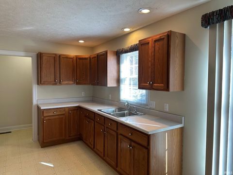 Tiny photo for 1235 Bittersweet Lane, Rochester, IN 46975 (MLS # 202606149)