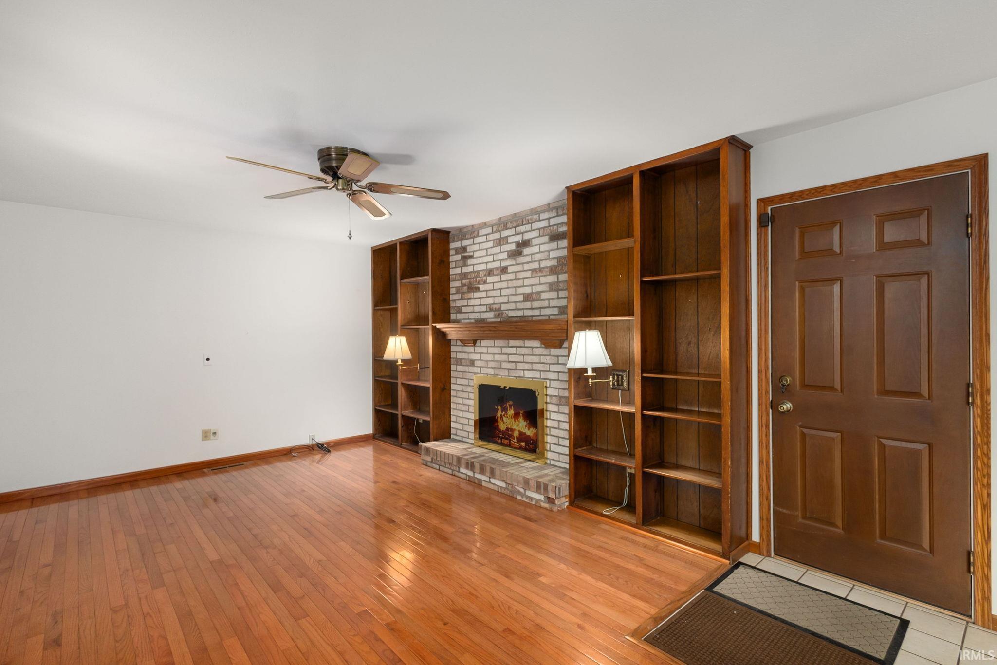 South Bend, Indiana 46614, United States, 3 Bedrooms Bedrooms, ,3 BathroomsBathrooms,Residential,Pending,8765