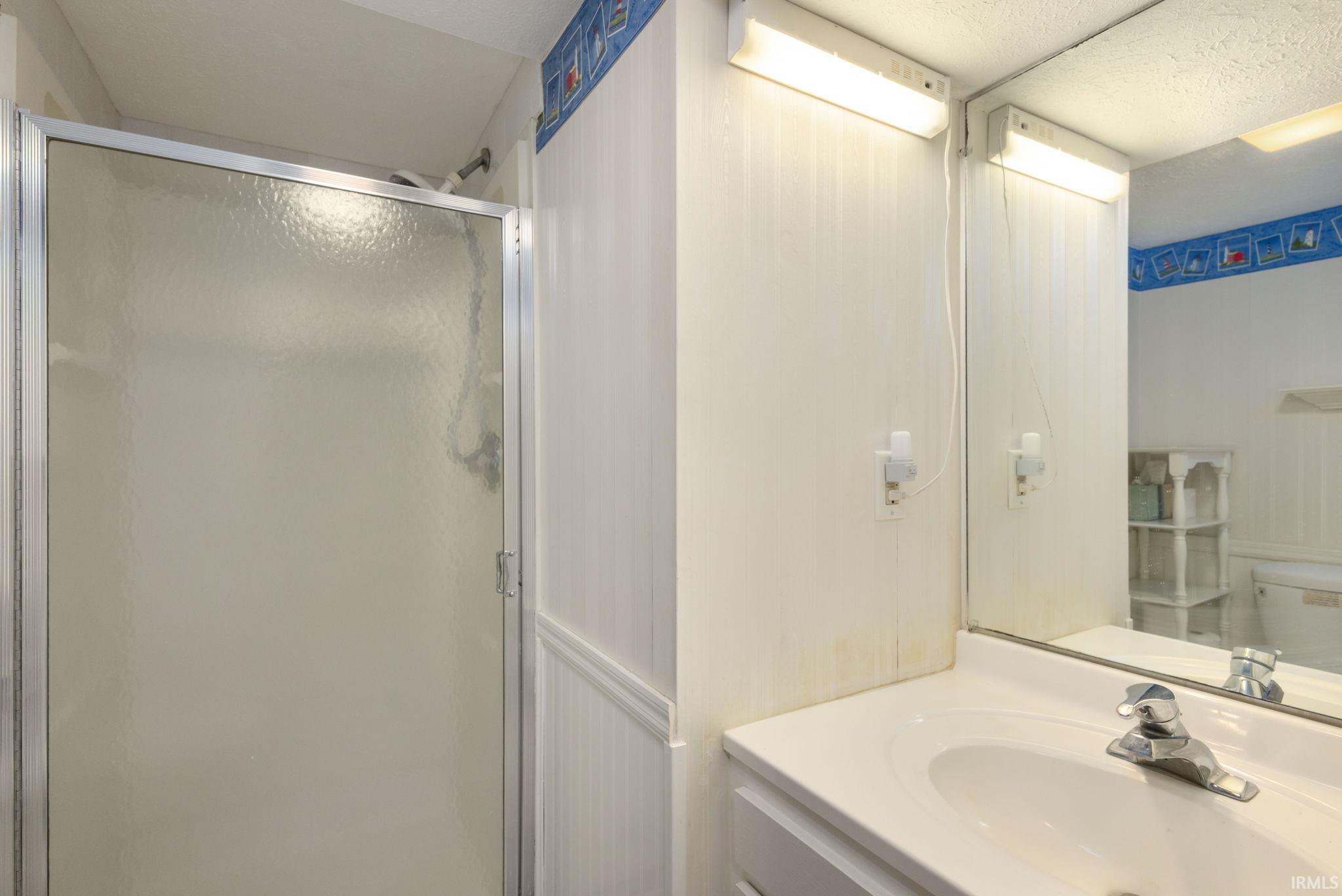 South Bend, Indiana 46614, United States, 3 Bedrooms Bedrooms, ,3 BathroomsBathrooms,Residential,Pending,8765