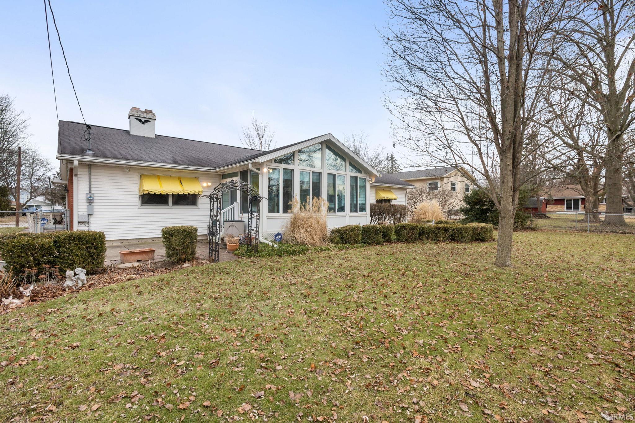 South Bend, Indiana 46614, United States, 3 Bedrooms Bedrooms, ,3 BathroomsBathrooms,Residential,Pending,8765