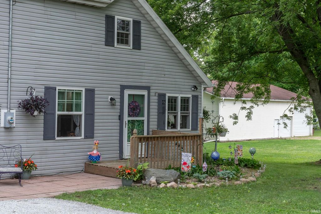 Photo of 21085 Cabot Avenue, Lakeville, IN 46536 (MLS # 202625707)