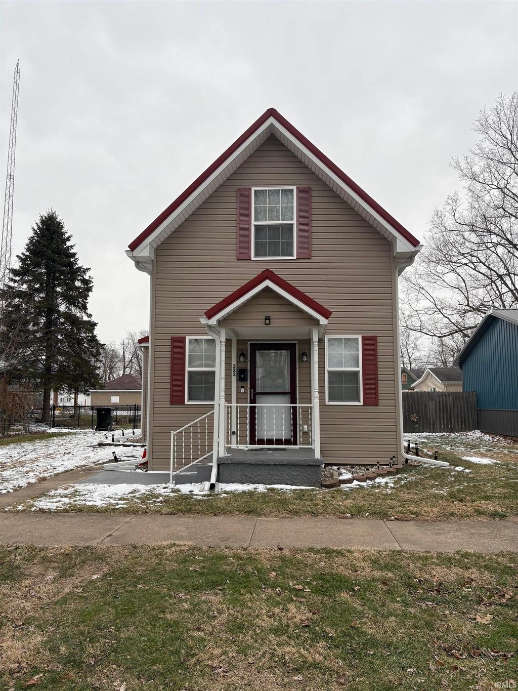 Photo of 323 Fulton Avenue, Rochester, IN 46975 (MLS # 202605843)