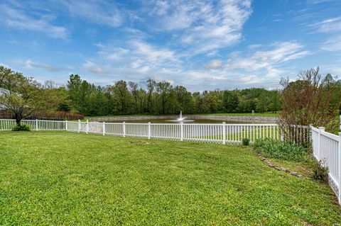 Tiny photo for 3620 Oaklyn Court, Evansville, IN 47711 (MLS # 202536186)