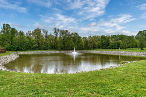 Tiny photo for 3620 Oaklyn Court, Evansville, IN 47711 (MLS # 202536186)