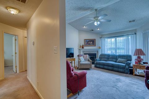 Tiny photo for 3620 Oaklyn Court, Evansville, IN 47711 (MLS # 202536186)