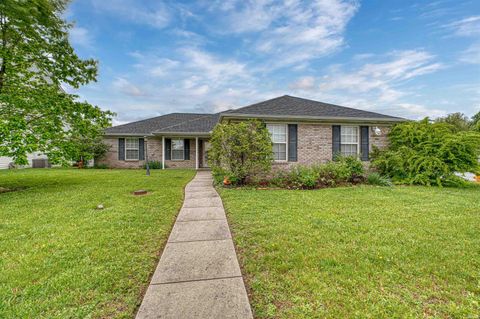 Photo of 3620 Oaklyn Court, Evansville, IN 47711 (MLS # 202536186)