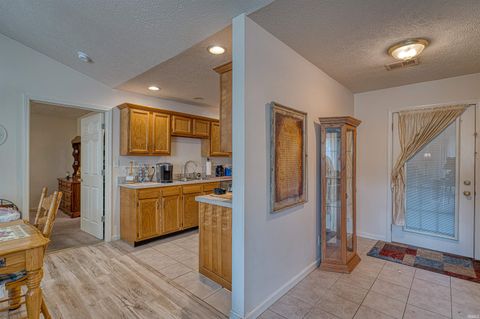 Tiny photo for 3620 Oaklyn Court, Evansville, IN 47711 (MLS # 202536186)