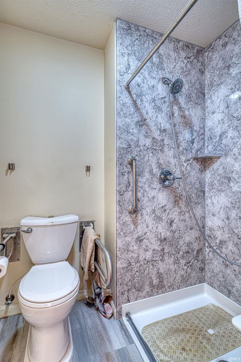 Tiny photo for 3620 Oaklyn Court, Evansville, IN 47711 (MLS # 202536186)