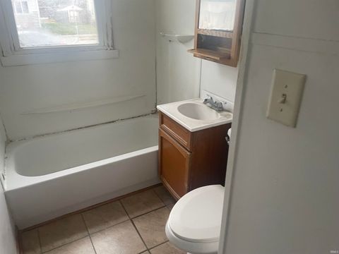 Tiny photo for 558 E 5Th Street, Peru, IN 46970 (MLS # 202545499)