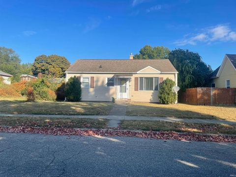 Photo of 558 E 5Th Street, Peru, IN 46970 (MLS # 202545499)