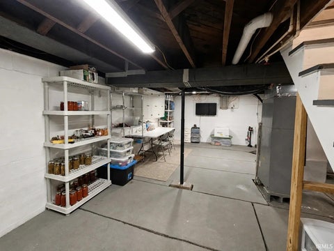 Tiny photo for 3123 S Meridian Street, Marion, IN 46953 (MLS # 202643598)
