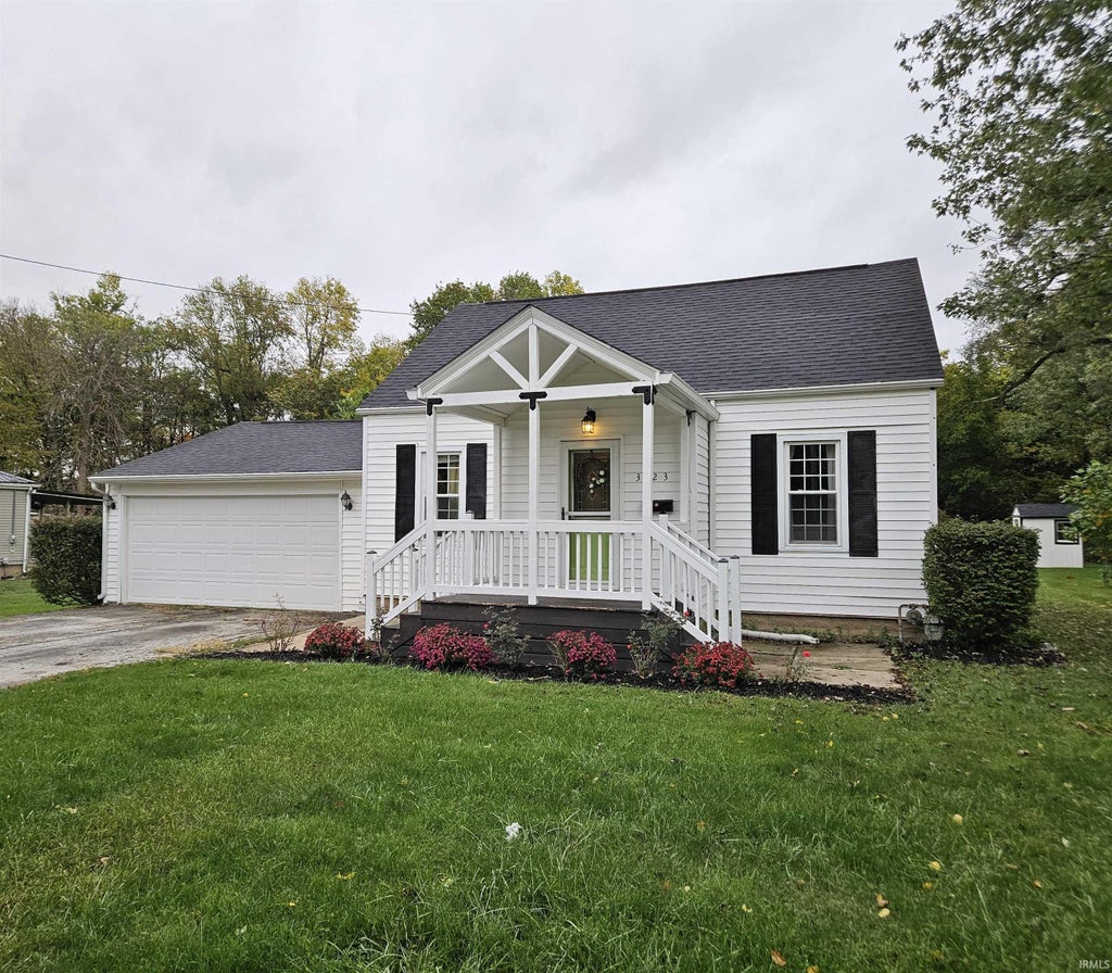 Photo of 3123 S Meridian Street, Marion, IN 46953 (MLS # 202643598)