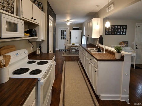 Tiny photo for 3123 S Meridian Street, Marion, IN 46953 (MLS # 202643598)
