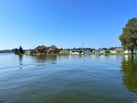 Tiny photo for 5240 E Wenz Drive, Monticello, IN 47960 (MLS # 202606888)