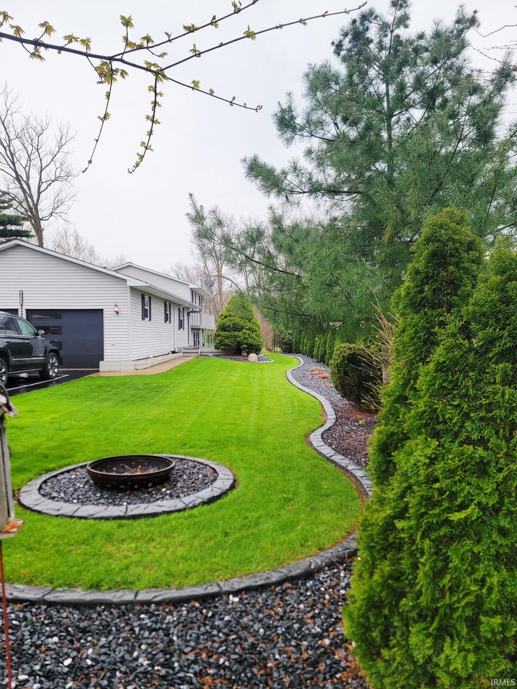 Photo of 9285 E Sleepy Hollow Parkway, Cromwell, IN 46732 (MLS # 202604684)