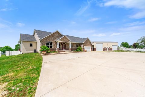 Photo of 2395 S 400 W Street, Warsaw, IN 46580 (MLS # 202519586)