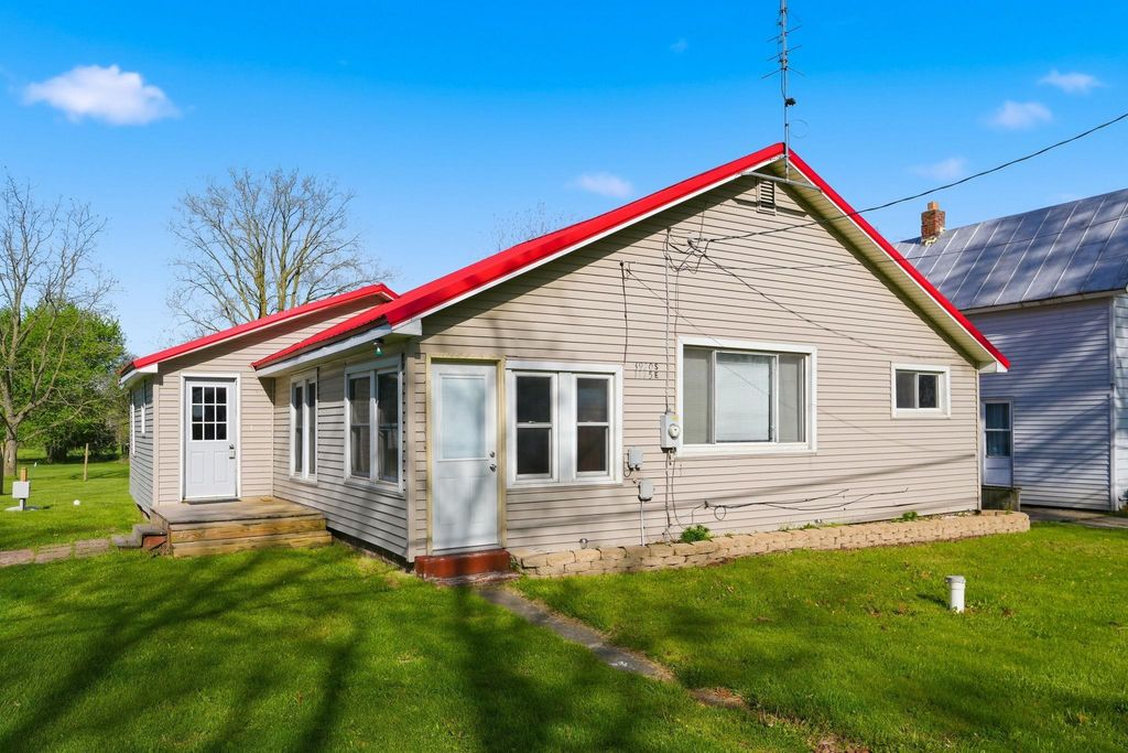 Photo of 3920 S 1175, Lagrange, IN 46761 (MLS # 202616054)