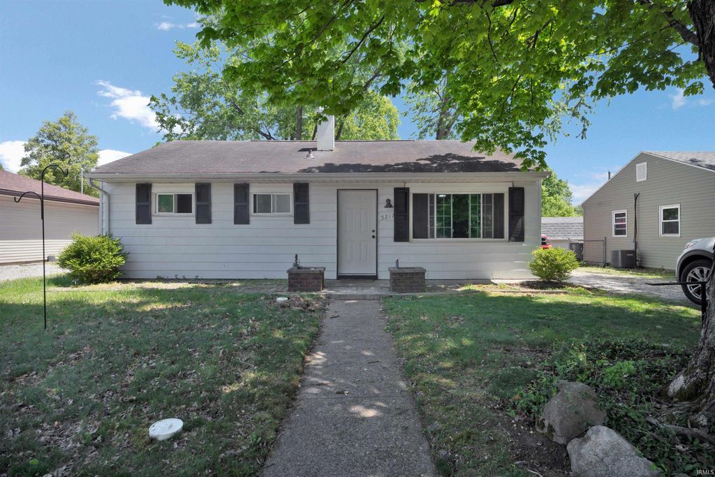 Photo of 5217 Warren Drive, Evansville, IN 47710 (MLS # 202614890)