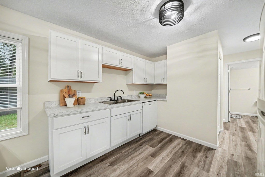 Photo of 54327 Hastings Street, Elkhart, IN 46514 (MLS # 202637477)