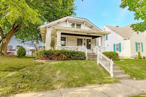 Tiny photo for 1920 perdue Street, Lafayette, IN 47905 (MLS # 202538051)
