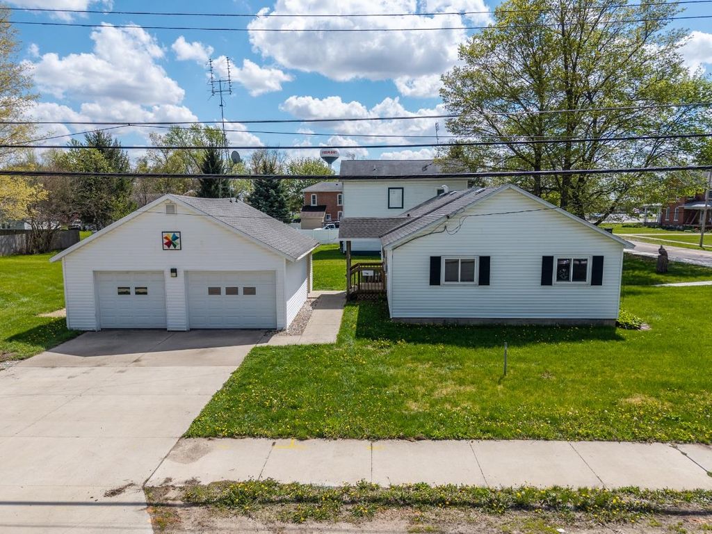 Photo of 106 N Coldwater Street, Fremont, IN 46737 (MLS # 202615220)