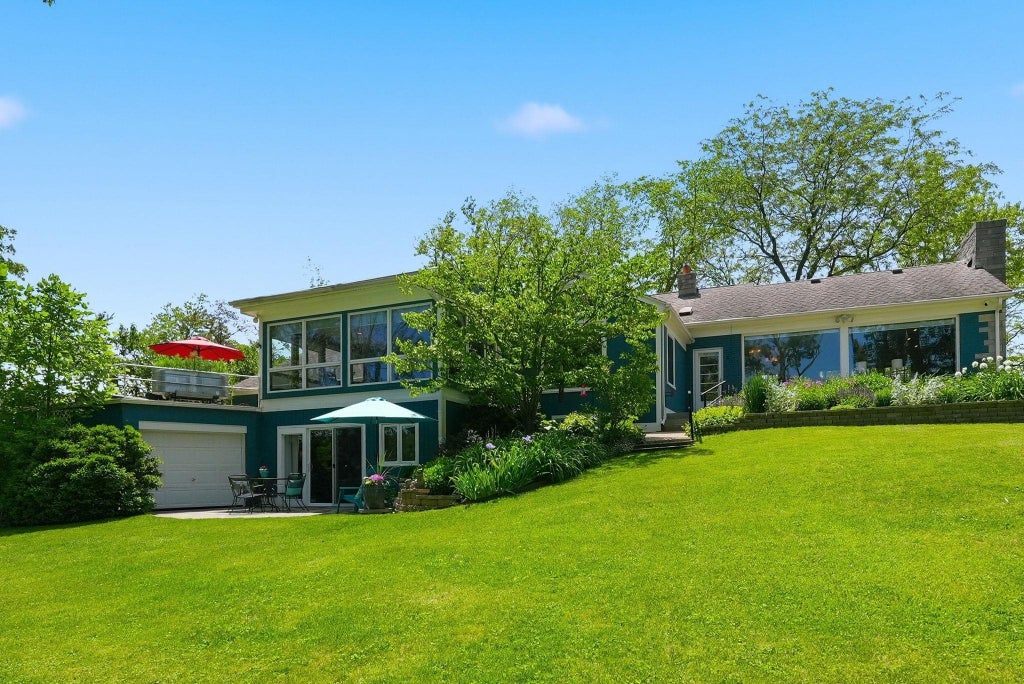 Photo of 5945 S Woodstrail Drive, Columbia City, IN 46725 (MLS # 202621632)