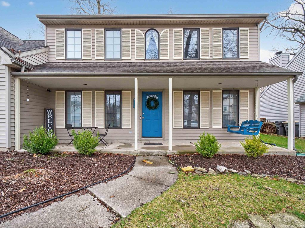 Photo of 6216 Hunter Wood Drive, Fort Wayne, IN 46815 (MLS # 202609160)