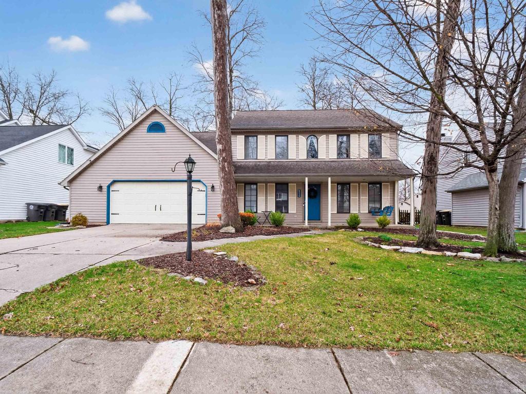 Photo of 6216 Hunter Wood Drive, Fort Wayne, IN 46815 (MLS # 202609160)