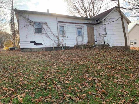 Tiny photo for 308 W Dunn Street, Fulton, IN 46931 (MLS # 202549075)