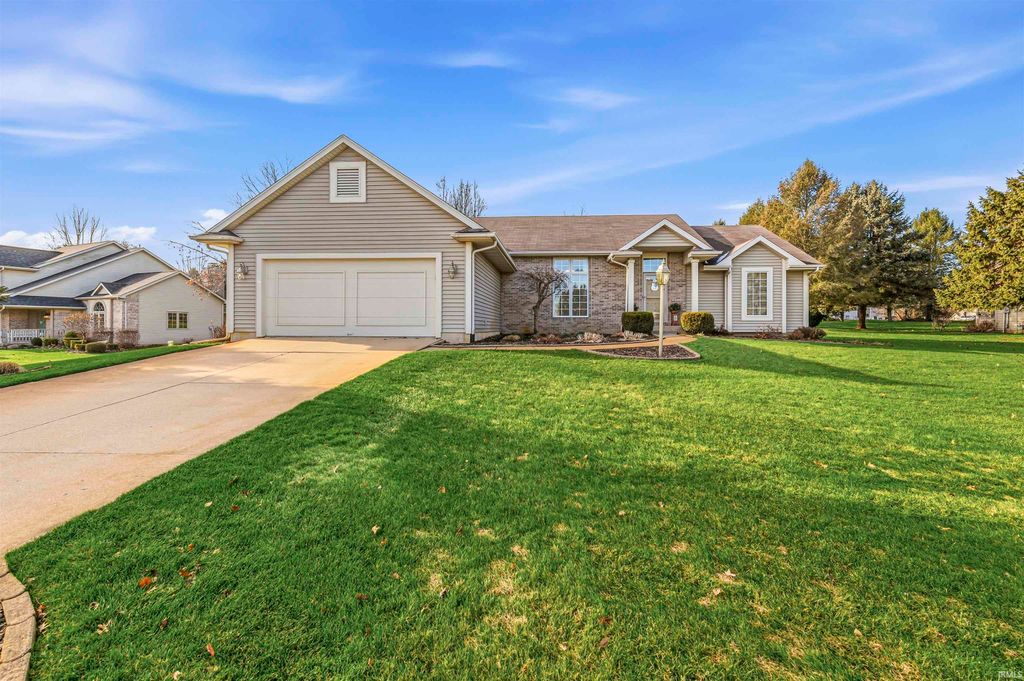 Photo of 51691 Windyridge Court, South Bend, IN 46628 (MLS # 202601500)