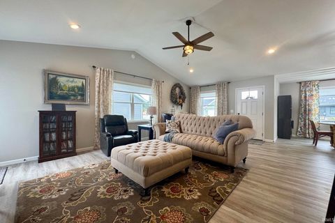 Tiny photo for 510 N Eastfield Circle, Milford, IN 46542 (MLS # 202610908)