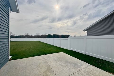 Tiny photo for 510 N Eastfield Circle, Milford, IN 46542 (MLS # 202610908)