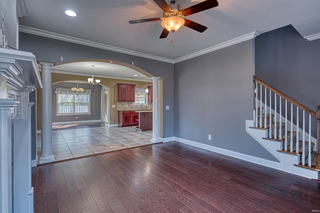 Photo of 4705 Fieldcrest Place Circle, Newburgh, IN 47630 (MLS # 202613204)