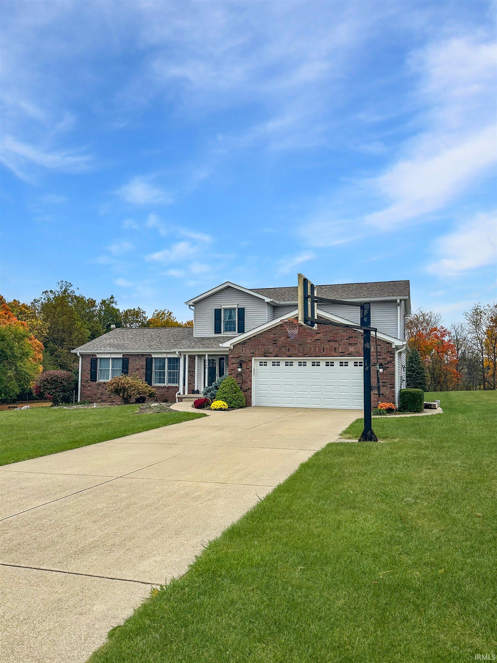 Frankfort, Indiana 46041, United States, 4 Bedrooms Bedrooms, ,3 BathroomsBathrooms,Residential,Active,232751