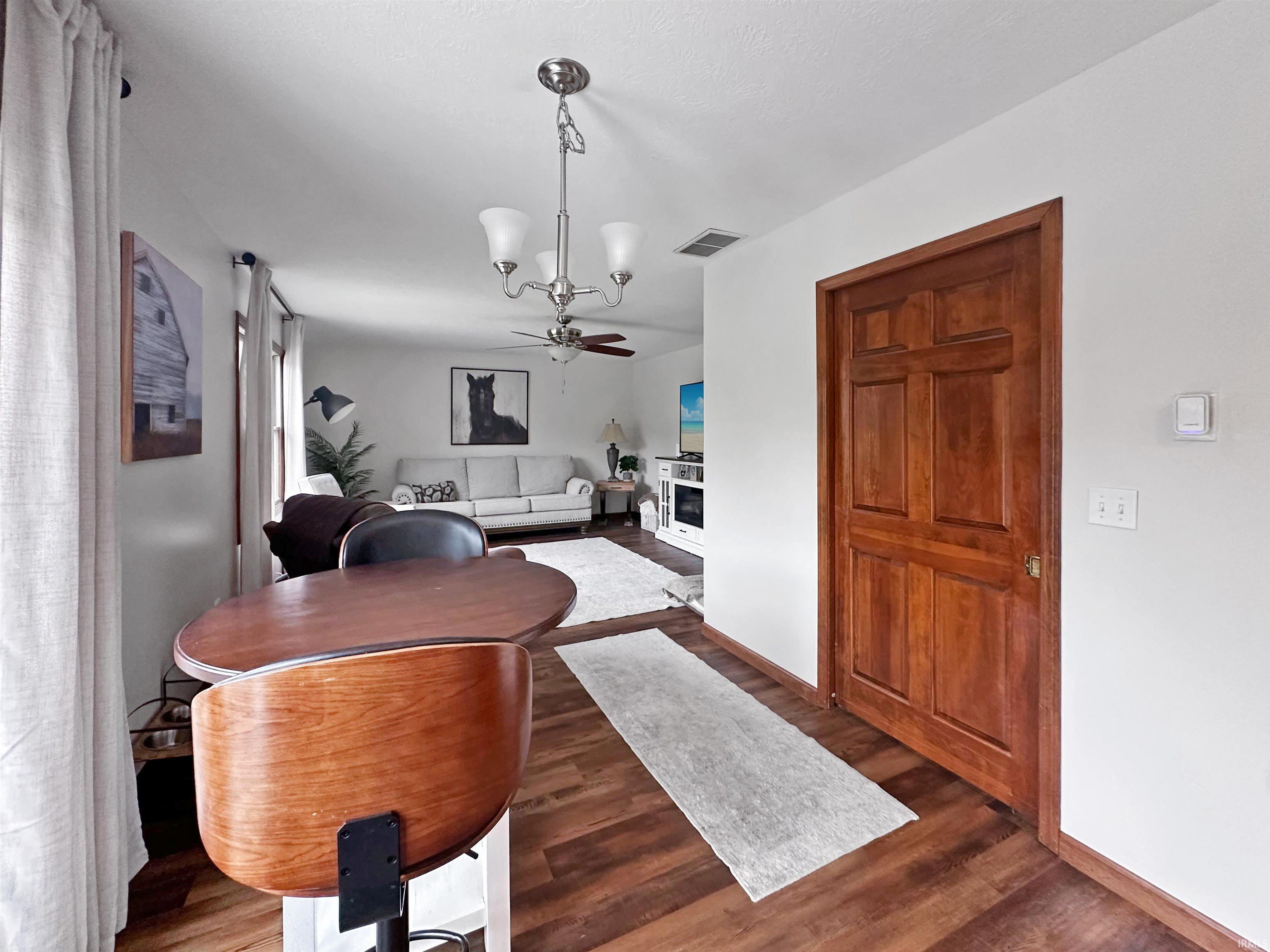 Frankfort, Indiana 46041, United States, 4 Bedrooms Bedrooms, ,3 BathroomsBathrooms,Residential,Active,232751